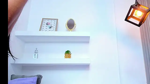 IsabellaMonet Chat XXX live