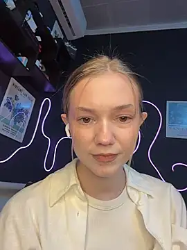 MilaMoone Chat XXX live