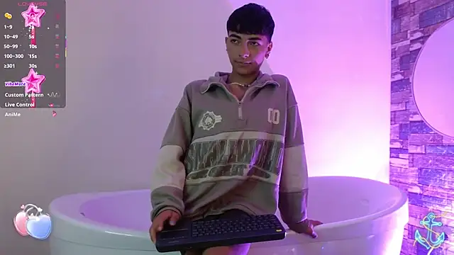 osamu_tay Show Webcam