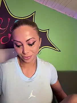 دردشة TamaraSavage الجنسية المباشرة