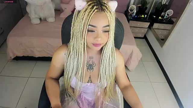 Онлайн чат XXX conny__curly