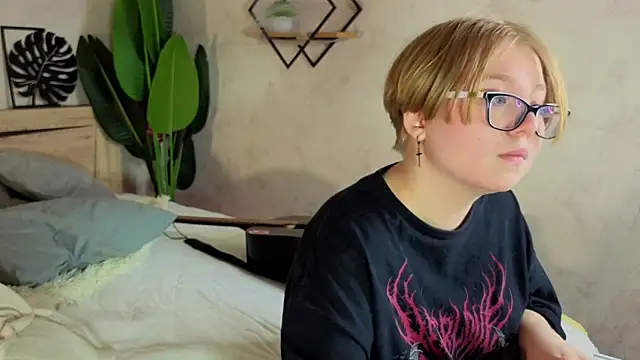 Lauraaa_Smith – Naživo XXX chat