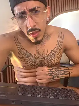 Donovan_Desmond Live XXX Chat