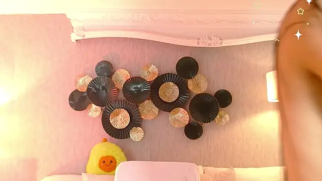 laraa_jeean élő XXX-chatje