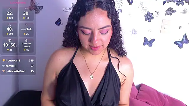 emiily_curly Chat XXX in diretta