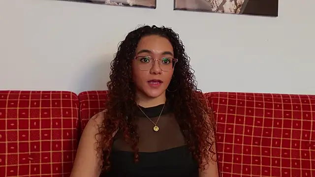 Taylor_Tina – Naživo XXX chat