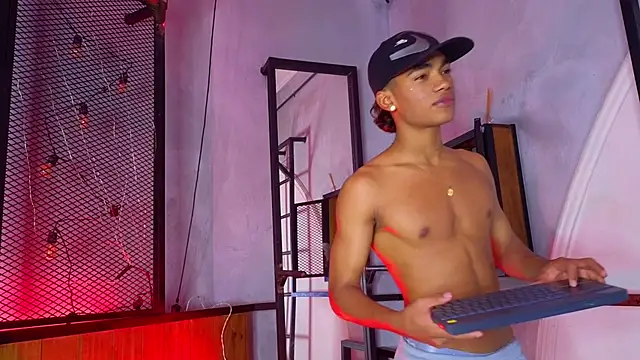 AlanCutee live XXX chat