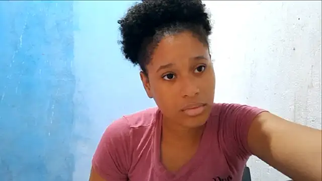 Chat XXX en directo de MadelynStamant