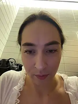 Holly_Play live XXX chat