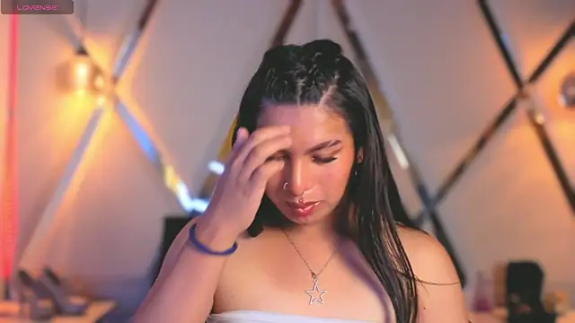 MeelFoxのライブXXXチャット