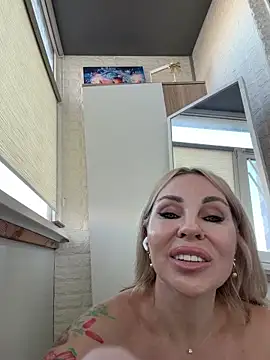 Hotnessi Chat XXX live