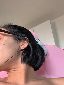 Czat XXX na żywo – LaPetiteKim