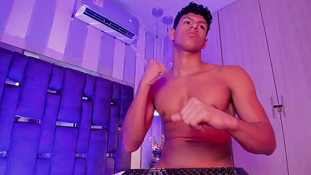 Pokazy przed kamerką – DomenicoRey