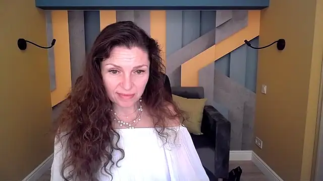 EllaLong: απευθείας συνομιλία ΧΧΧ