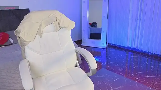 Czat XXX na żywo – _sharlotte777