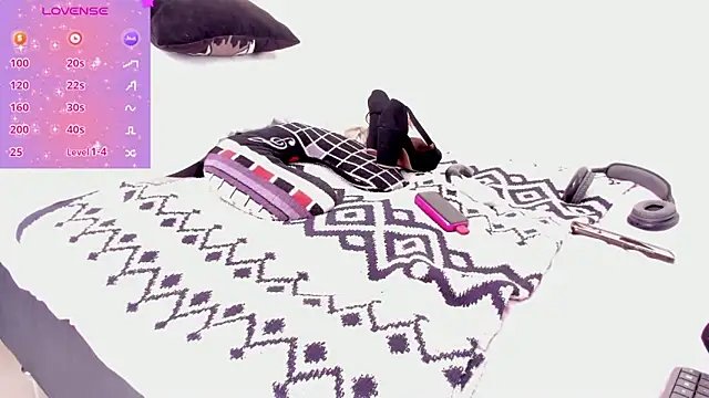 Alicie_Baylor 现场XXX聊天