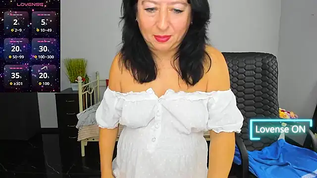 Julia_Dean – Naživo XXX chat