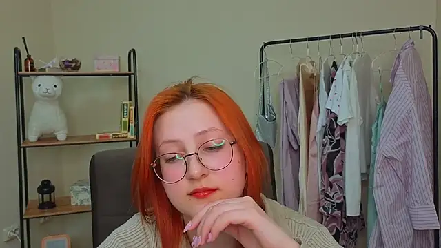 LauraaYoung Pertunjukan Webcam