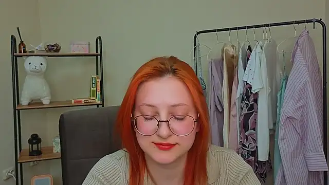 LauraaYoung 网络视讯表演