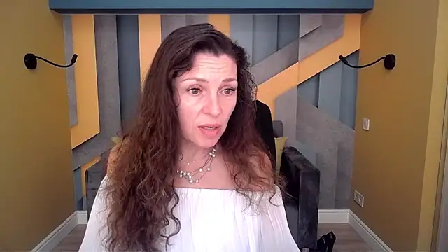 EllaLong Live XXX Chat