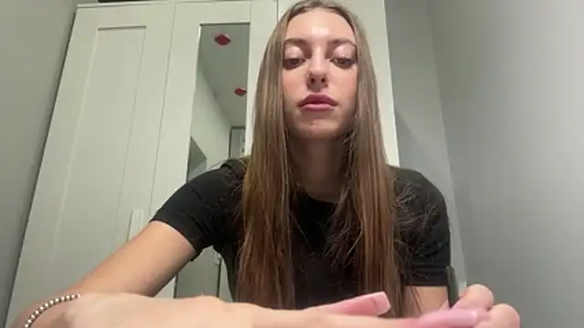 selena_favn Webcam-Show