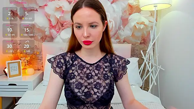 MonaRicci: онлайн-секс-чат