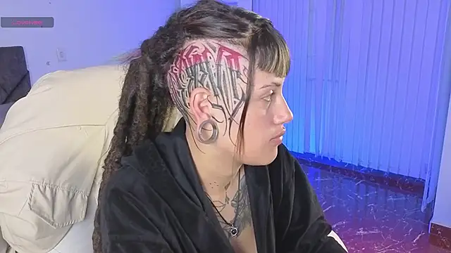 Živý XXX chat _sharlotte777