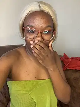 Chatroom XXX en direct de YummyMelanin117