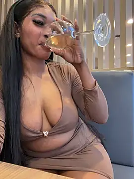 Pertunjukan Kamera Web ___Nessa