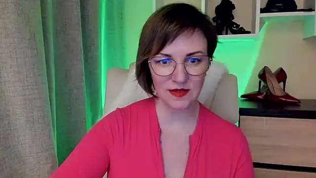 Chat +18 de feliziaDesire ao vivo