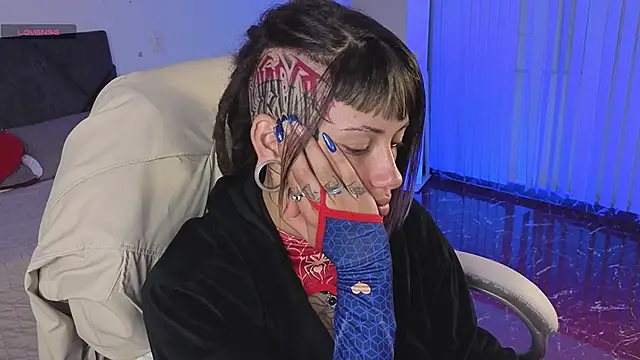 Czat XXX na żywo – _sharlotte777