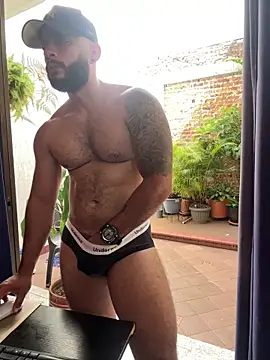 Mike_savage3 Adlı Modelin Canlı XXX Sohbeti