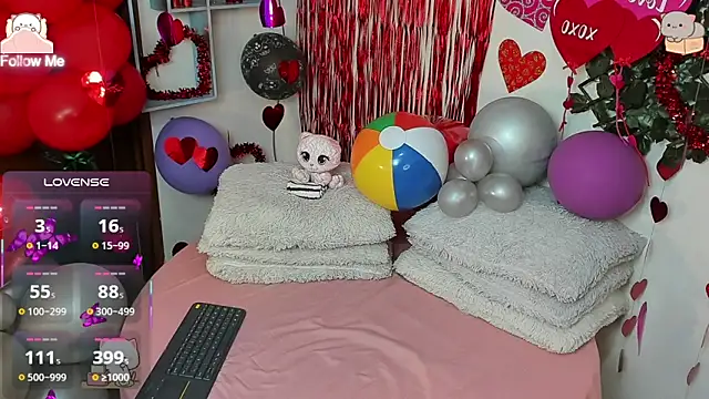 DestinyHills Adlı Modelin Canlı XXX Sohbeti