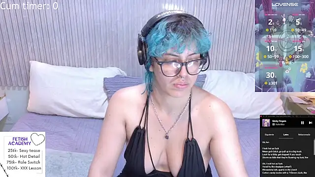 Eli666uwu Chat XXX in diretta