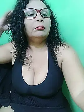 Amarantha25のライ  ブXXXチャット