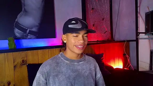 Živý XXX chat AlanCutee