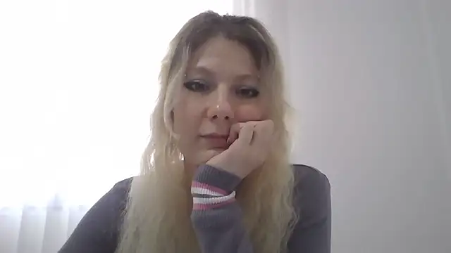 Chat XXX en directo de Foxy_Bright