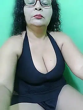 Amarantha25のライブXXXチャット