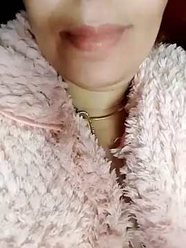 Show de Naughty-Yousra na webcam