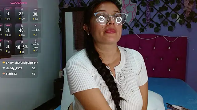 Sophie-Hot- Webcam Show