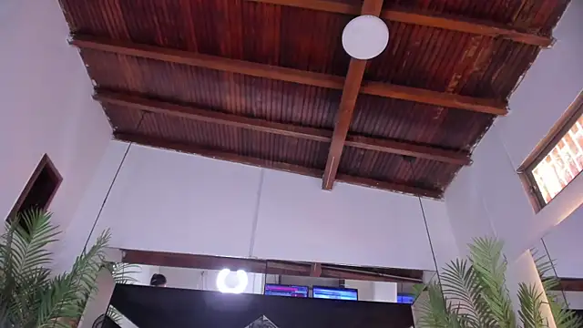 Chat XXX en directo de emily-fox