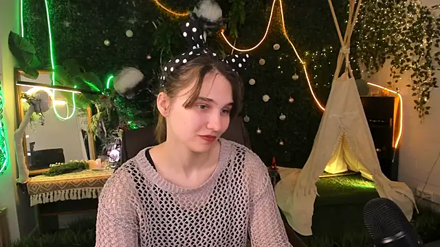 TessaMill 现场XXX聊天