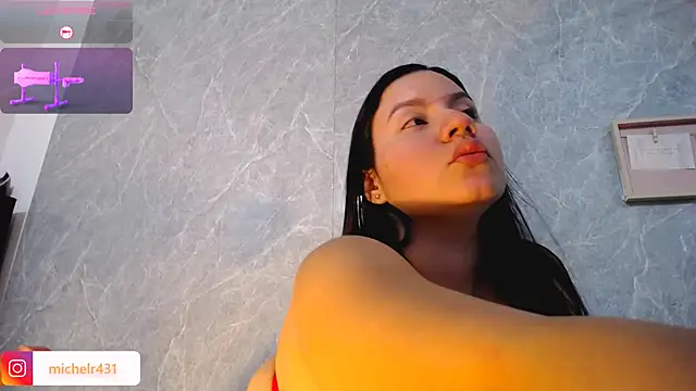 Mia__reys Adlı Modelin Canlı XXX Sohbeti