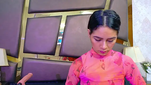 دردشة NicoleEsposito الجنسية المباشرة