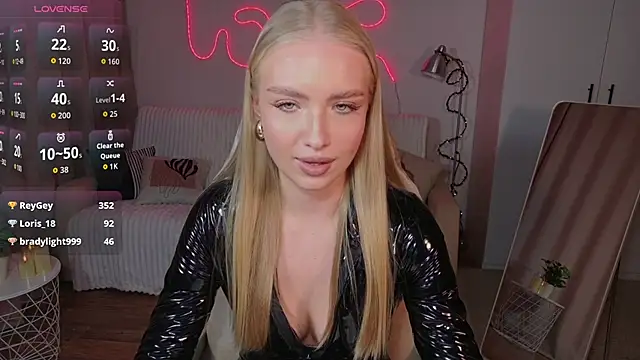 Chat +18 de TessaGrays ao vivo