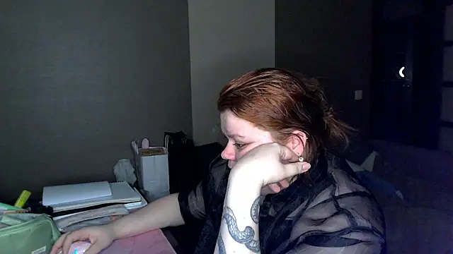 Romy_Addams Chat XXX in diretta