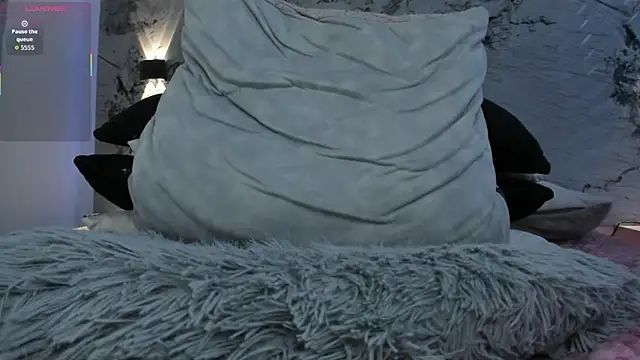 LIZ_HOLMESn Live XXX chat