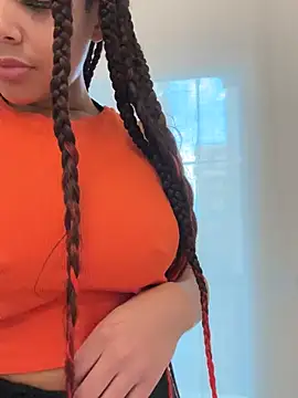 HaileyDiana Show in webcam