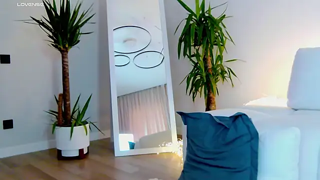 Show modela Miss_Magic_Eyes_ na web-kameri