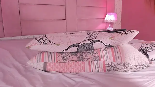 VictoriaLasse 现场XXX聊天